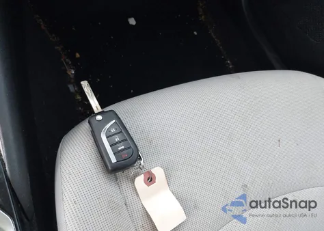 2020 Toyota Corolla Le z USA, uszkodzony, nr VIN 5YFEPRAE8LP086331